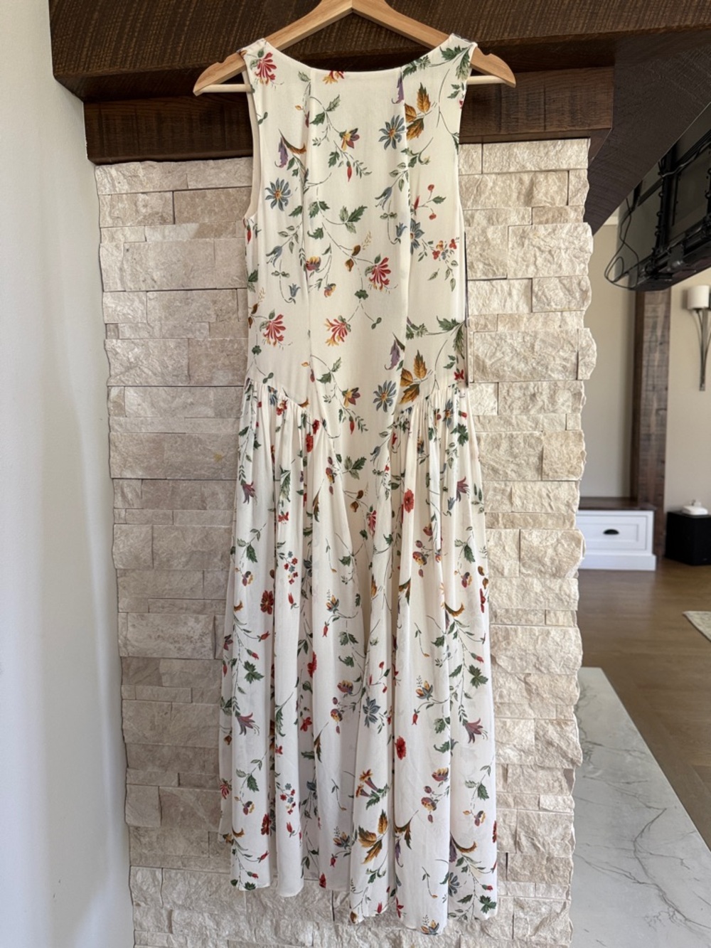 Reformation Cream Floral Sleeveless Sundress. Size 2. New w/tags